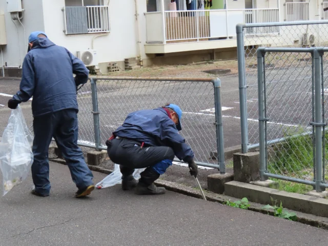 .
地域貢献事業の一環として、当社（㈱馬原造園建設）およびバックアップ企業による一斉清掃を実施しました。  📍平和台公園外周園路や公園近隣住宅街周辺のゴミ拾いを行いました。  今後も当社は、積極手に社会貢献に取り組み、地域の皆様のお役に立てるよう努力してまいります。
#宮崎県 #宮崎市 #平和台公園 
#一斉清掃 #ゴミ拾い #ゴミ拾い活動 
#地域貢献事業